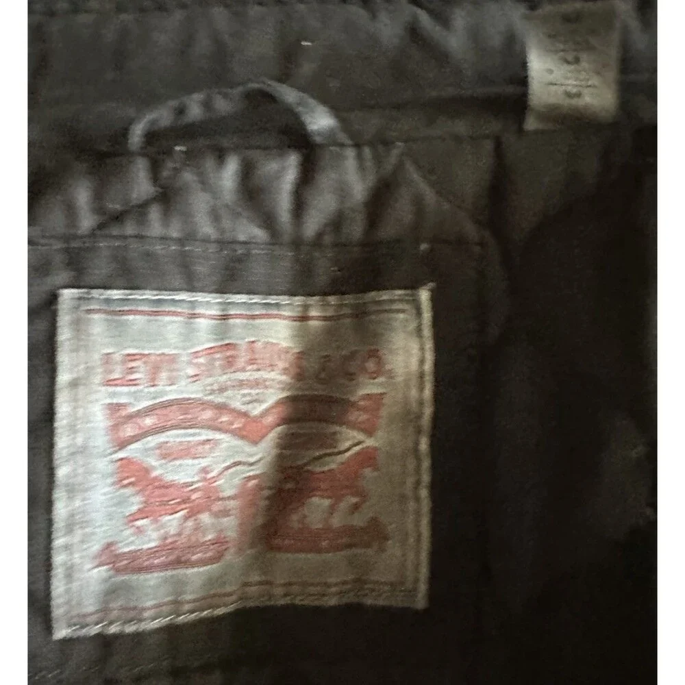 Levis see measurements